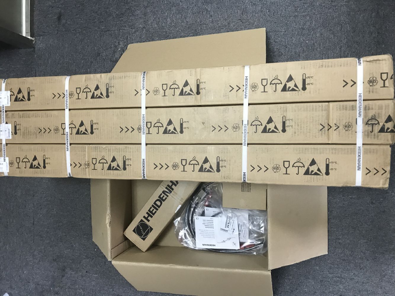 HEIDENHAIN 长度计 331314-02 MT 1281