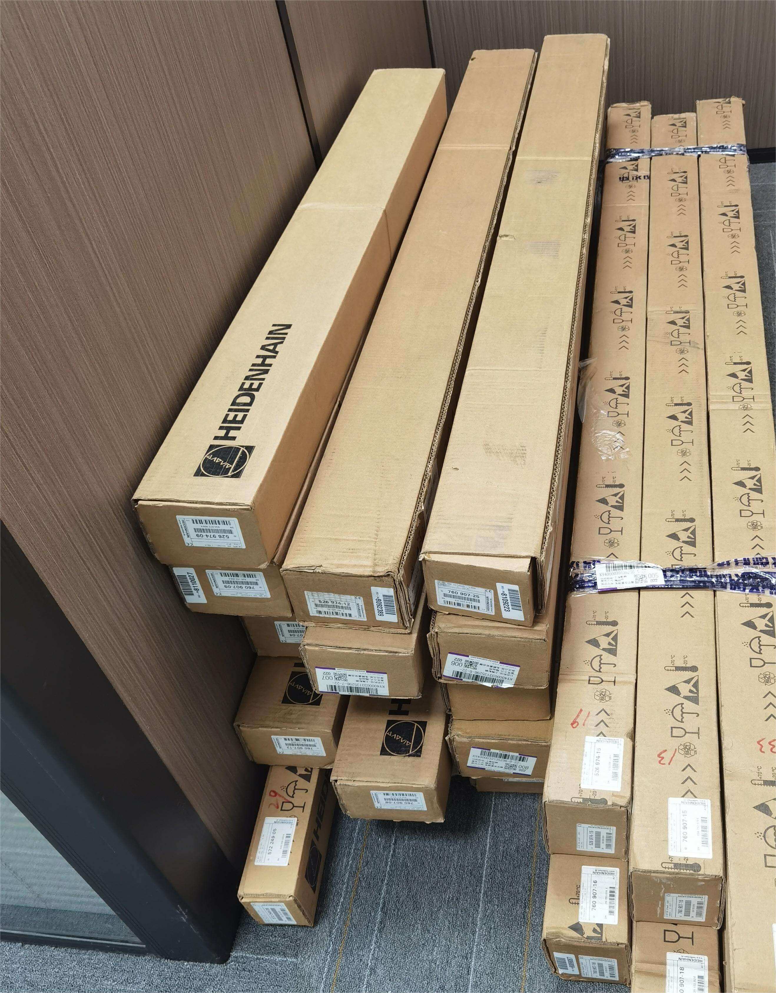 HEIDENHAIN 光栅尺 689697-11 LC 185 1140 5,0