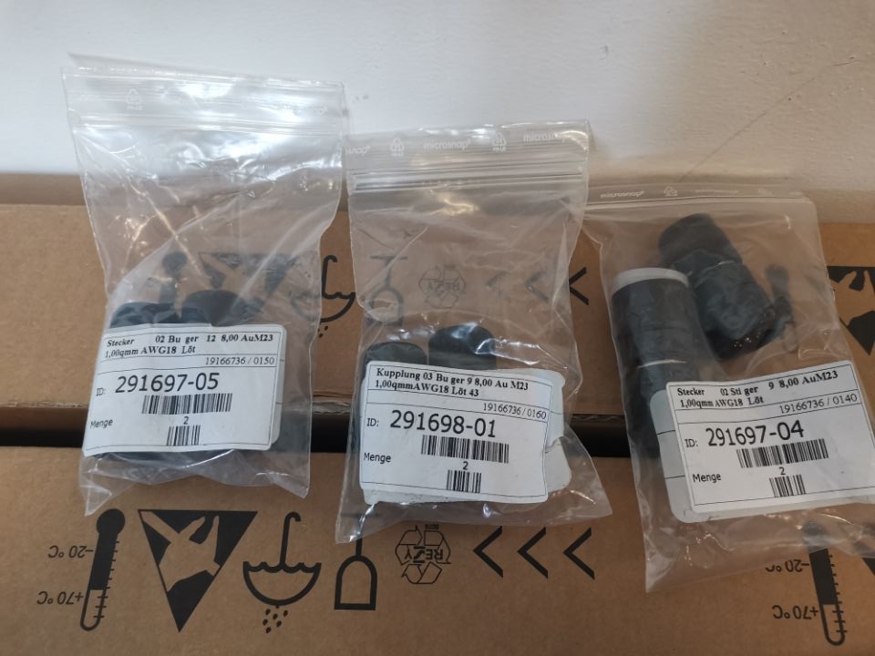 HEIDENHAIN 接头 291698-01 coupling Bu 9pol.sw D 8/7.2 Lötversion
