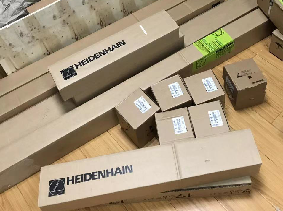 HEIDENHAIN 光栅尺 689681-16 LC 485 820 5,0