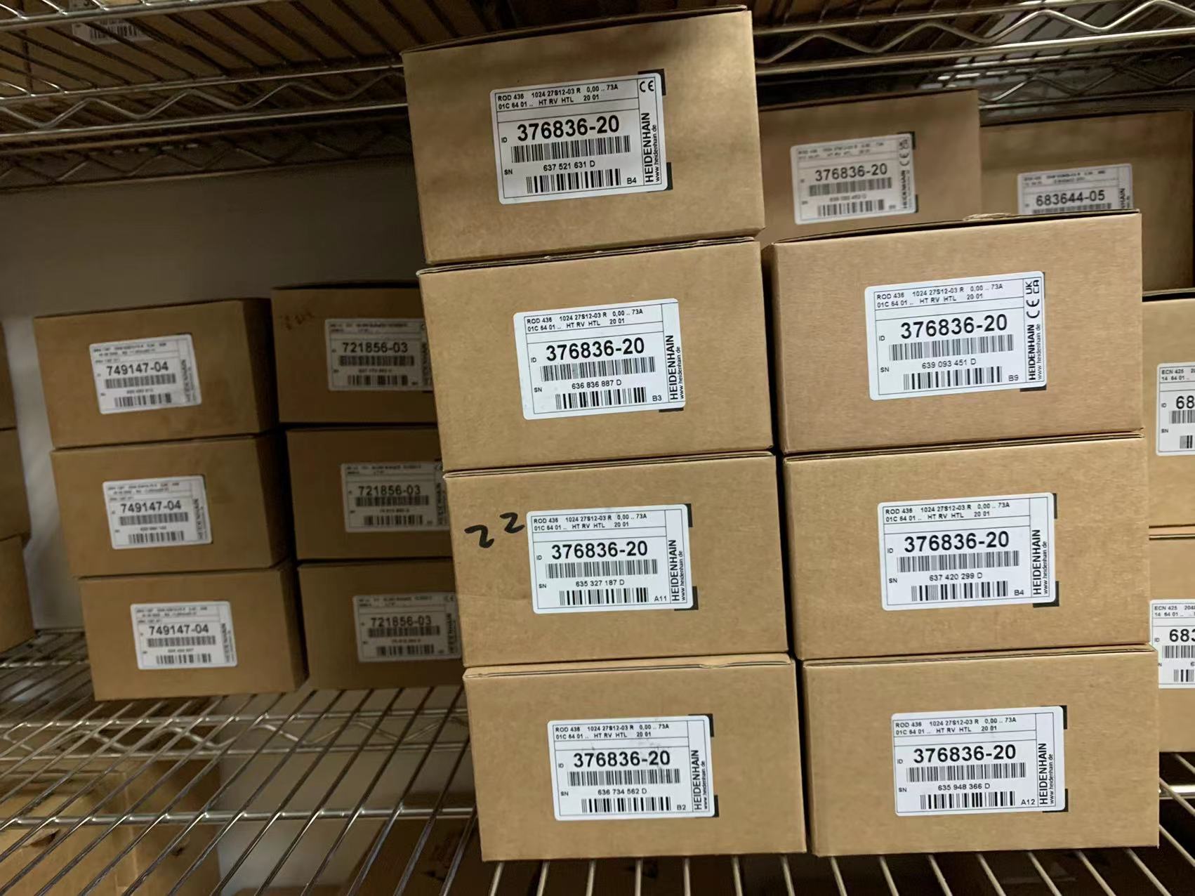 HEIDENHAIN 编码器 827039-12 EQN 1325 2048